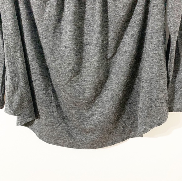 Ann Taylor LOFT Long Sleeve Rounded Neckline Cold Shoulder Gathered Front Top 🩶 - Picture 5 of 8